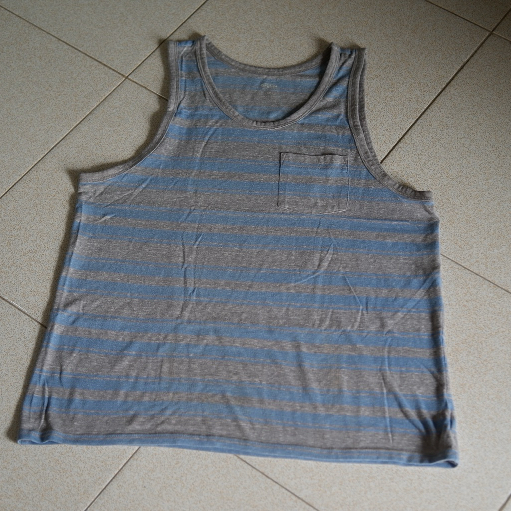 Kaos singlet pria second - ukuran LD & P ada di slide foto terakhir