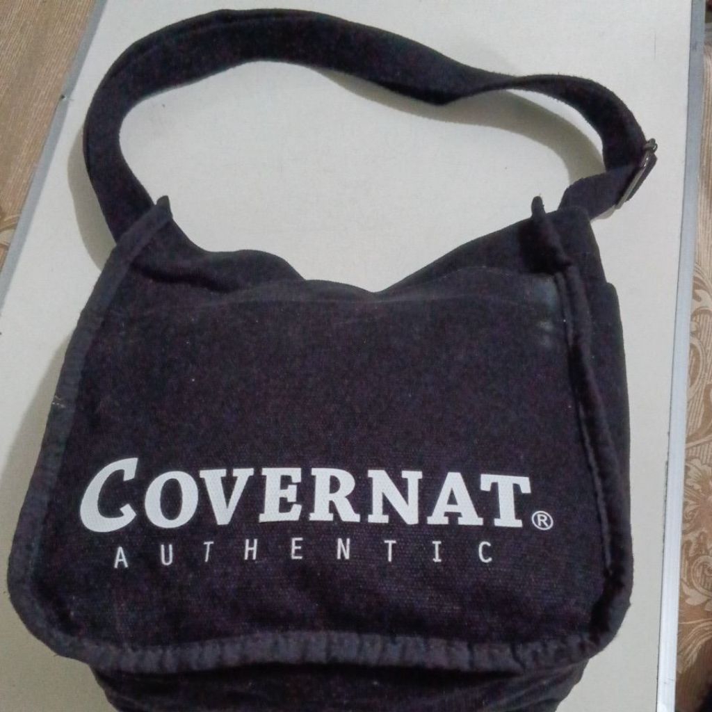 covernat sling bag