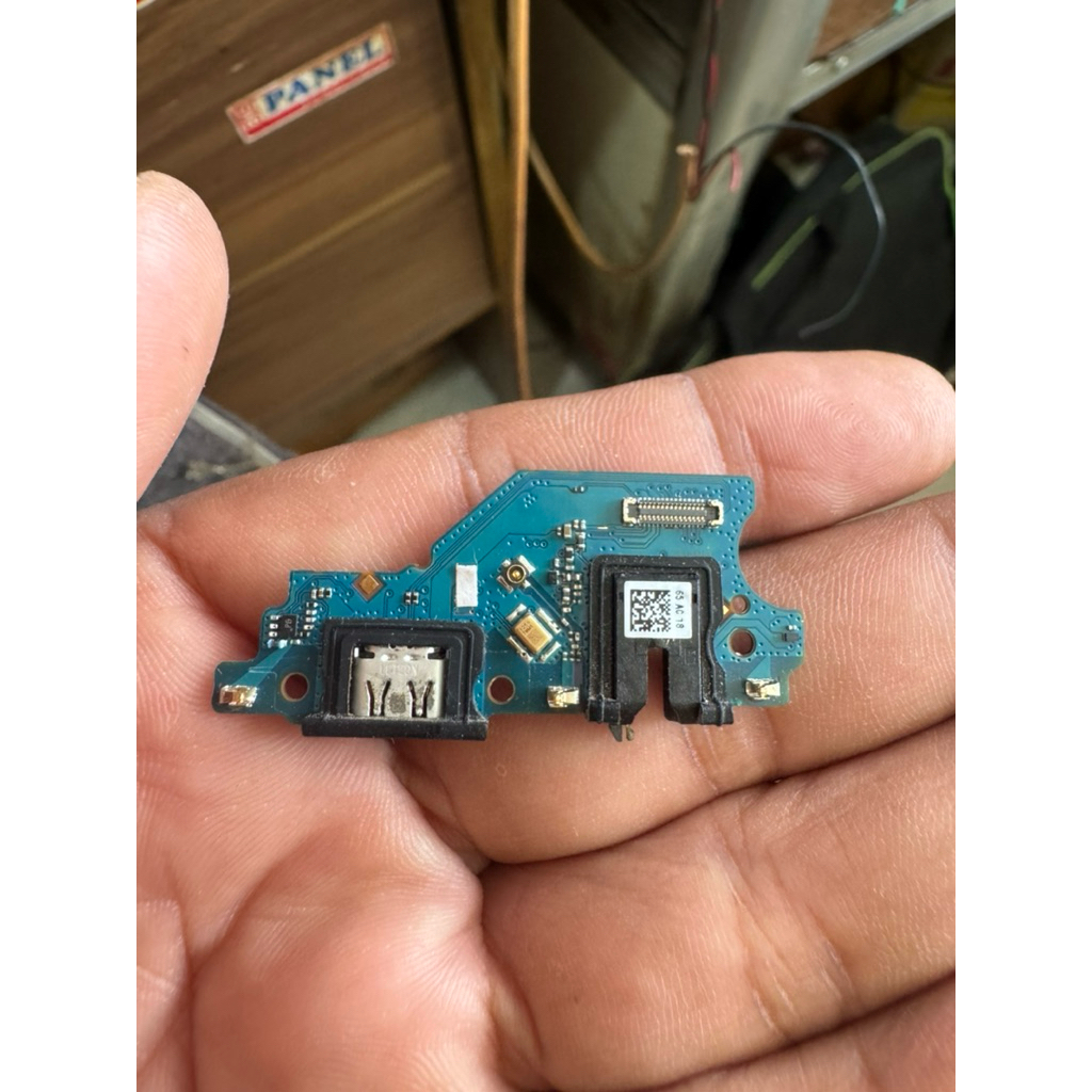 PAPAN KONEKTOR CAS CHARGER REALME C11 2021 ORIGINAL COPOTAN