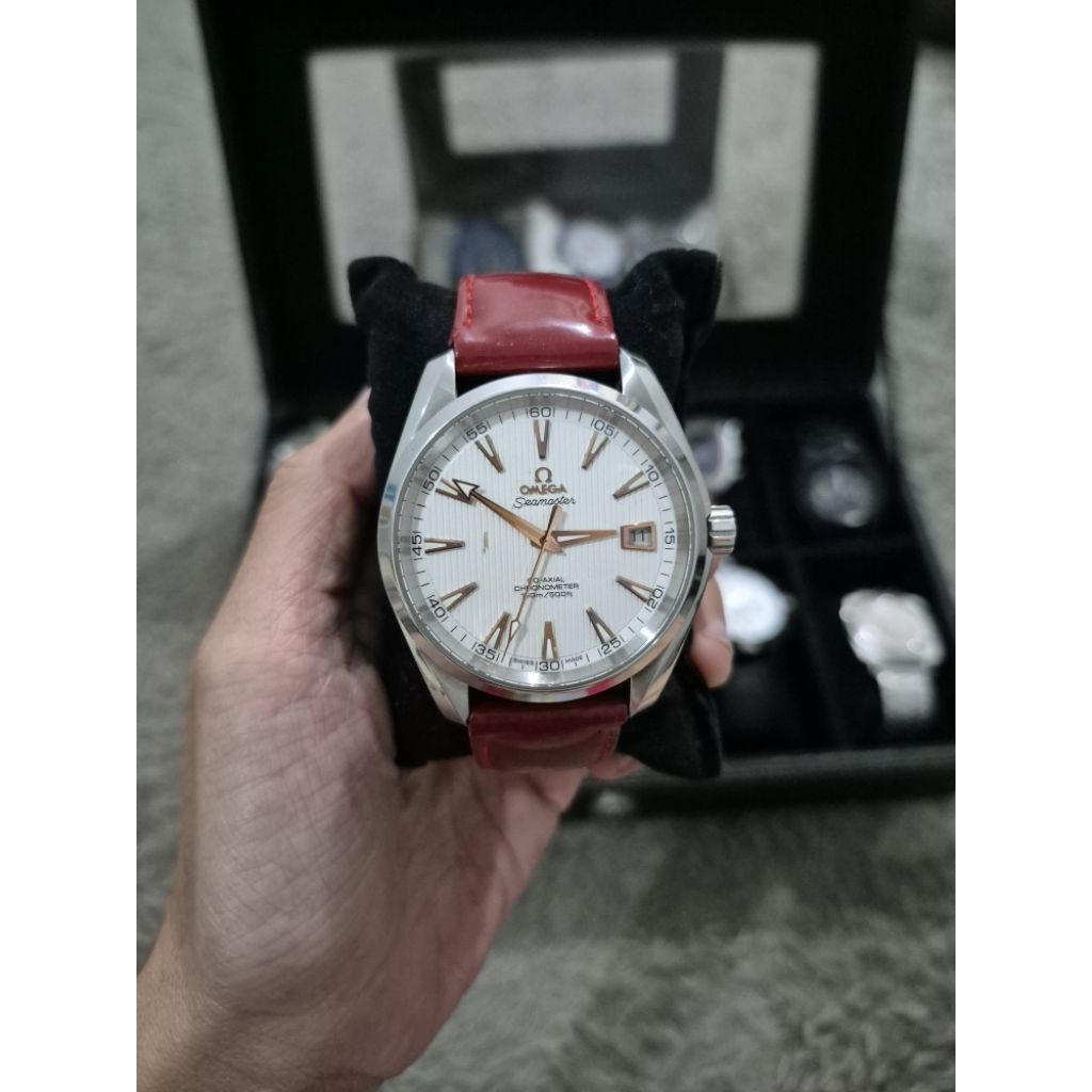 PL Jam tangan omega