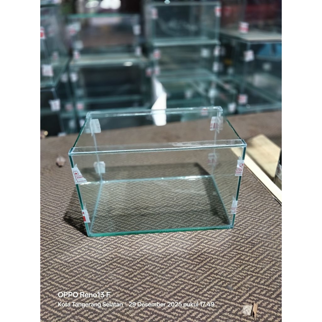 aquarium 50x30x30 alas kaca 8 keliling 5mm