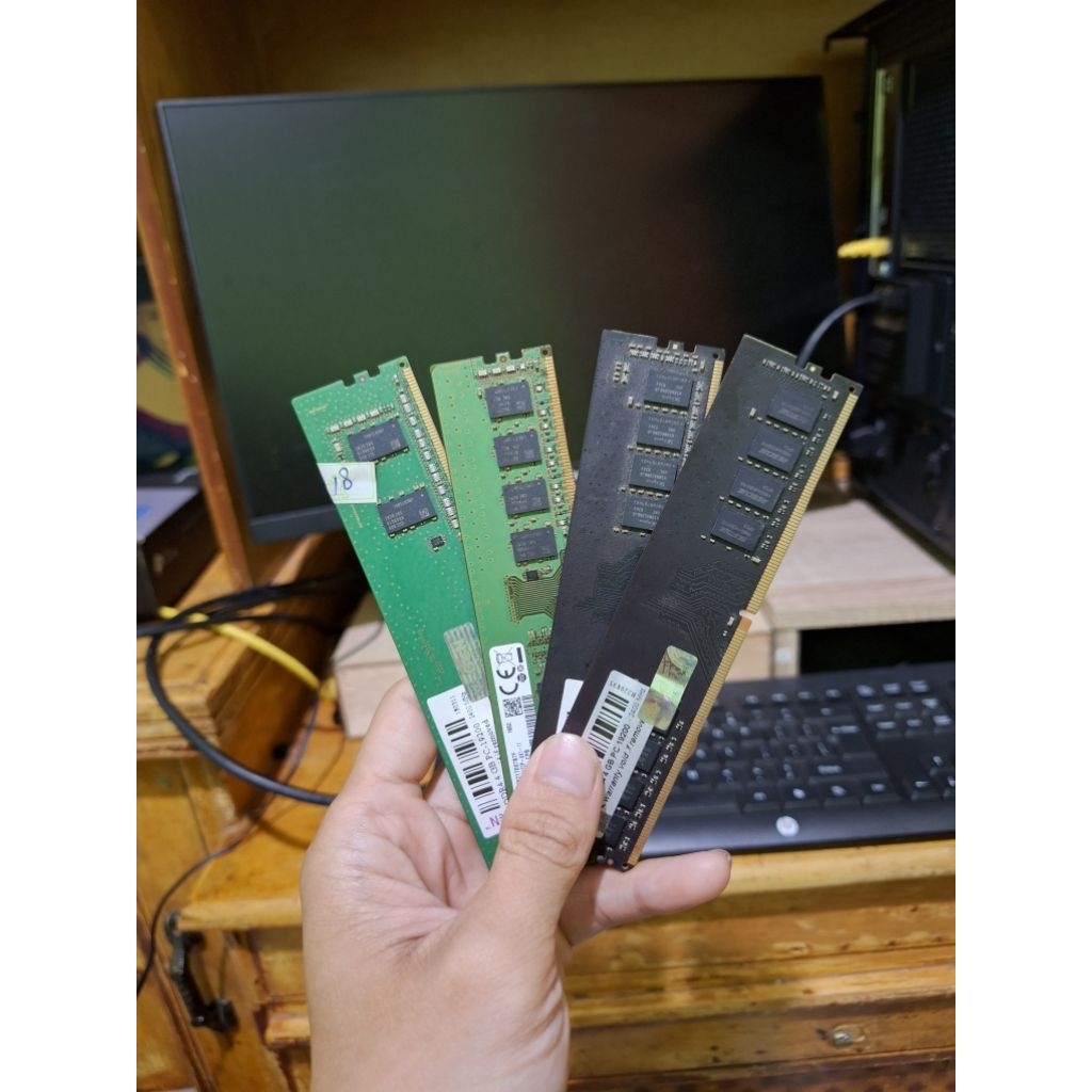 Ram Komputer PC 4GB 8GB DDR4 Berbagai Merk 2133 2400 2666 3200 Mhz 4 8 2X4 GB