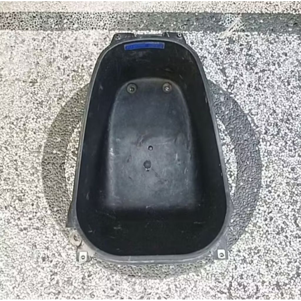 Box bagasi Honda vario 110 fi esp original copotan