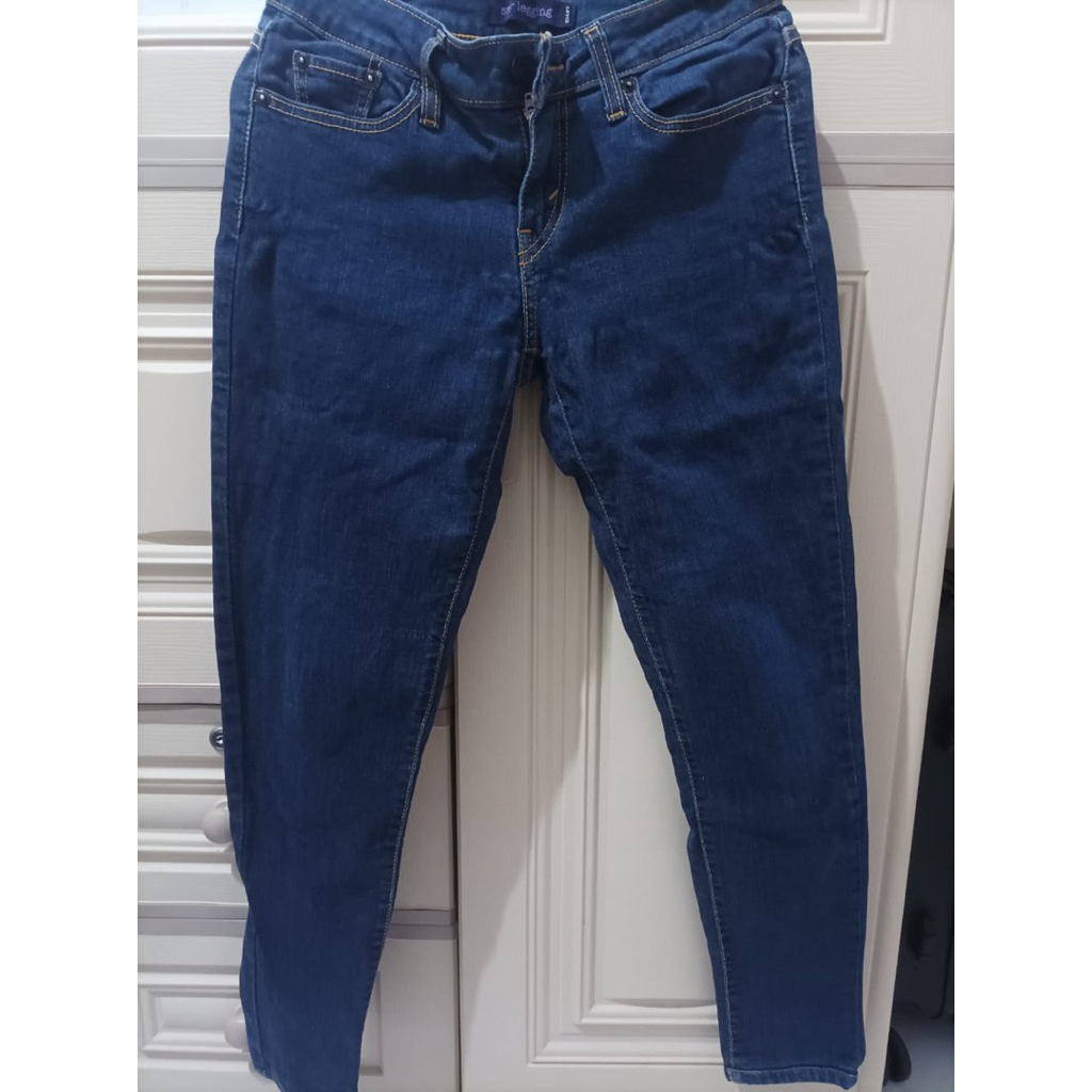 Celana Jeans Biru Levis