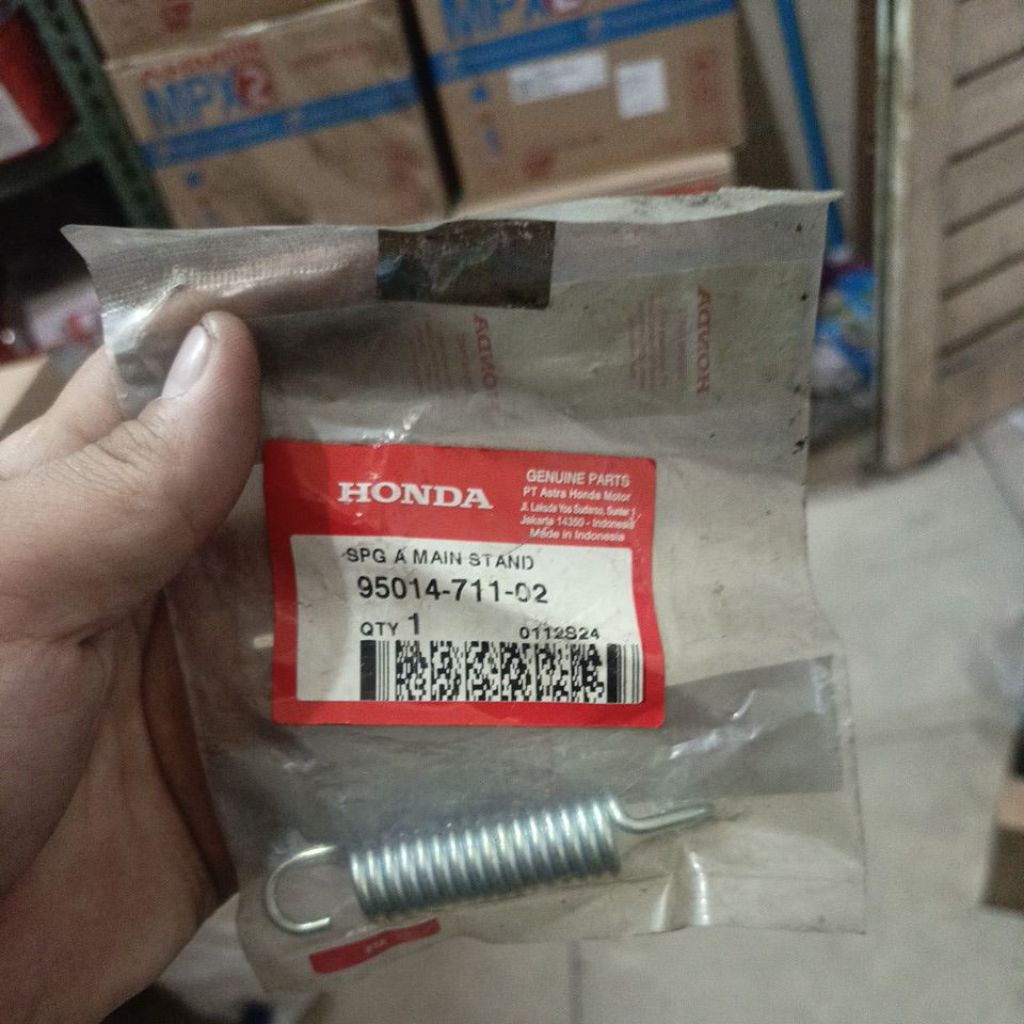 per standar tengah honda . bisa all matic / cub . 95014 711 02
