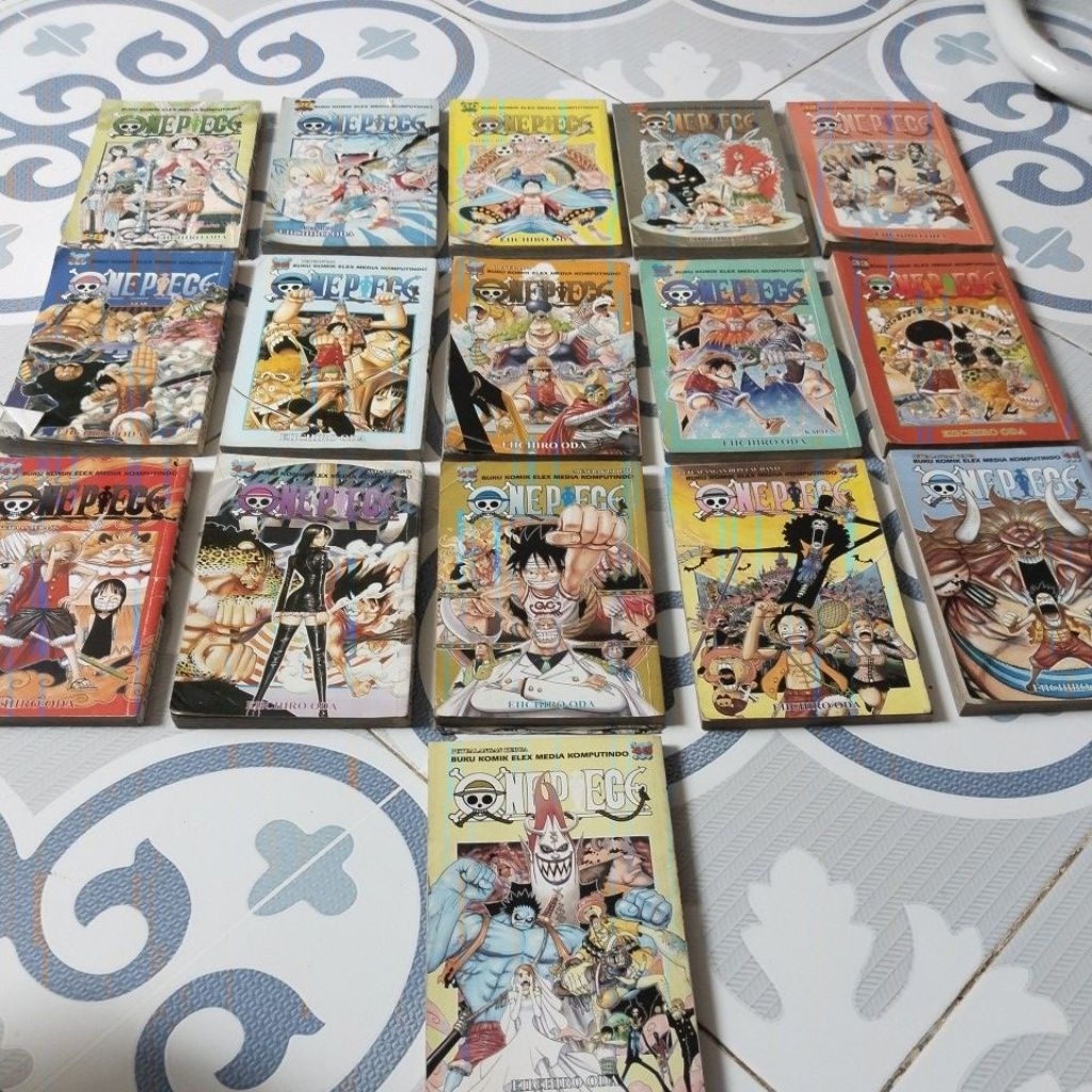 komik onepiece vol 28-29-30-31-32-33-35-38-39-40-41-44-45-46-48-49(ada jumlah 16 buku)