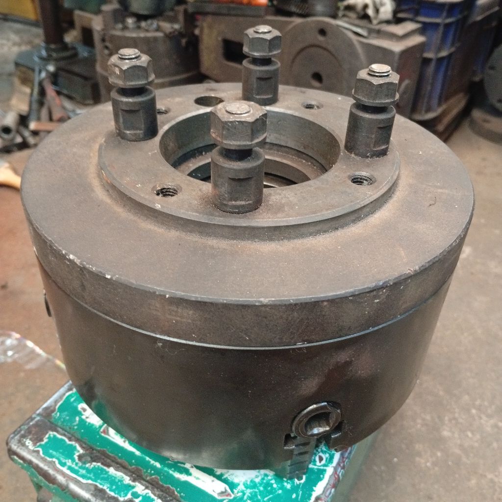 chuck bubut 8 inch 4 jaw camlock high quality bekas