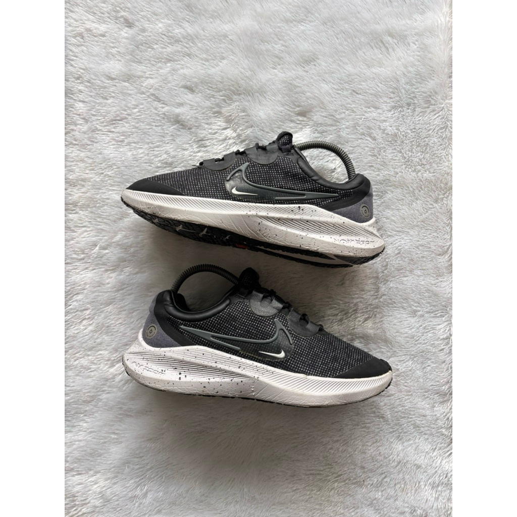 sepatu nike running air zoom size 41