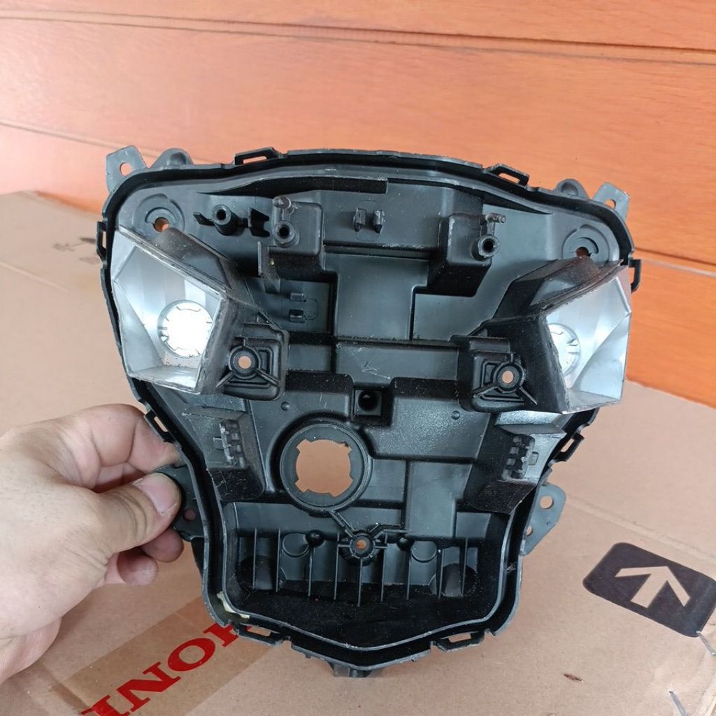 Batok Reflektor Lampu DEPAN SUZUKI GSX BANDIT original