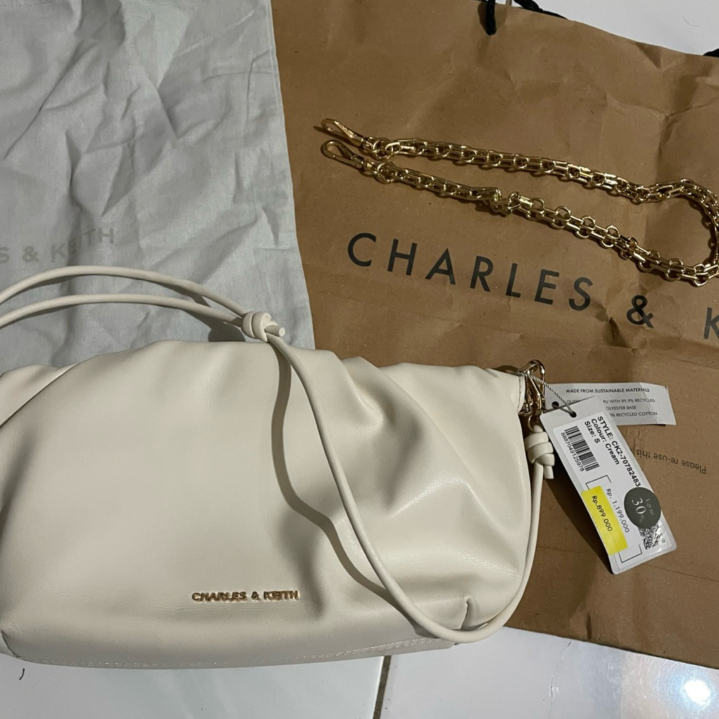 Preloved Charles n Keith Bag Broken White Original Store