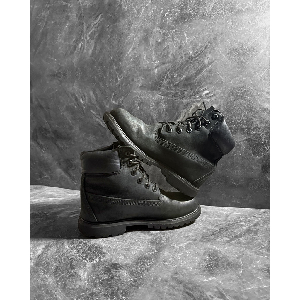 TIMBERLAND 6-INCH BOOTS ALL BLACK (WOMENS)