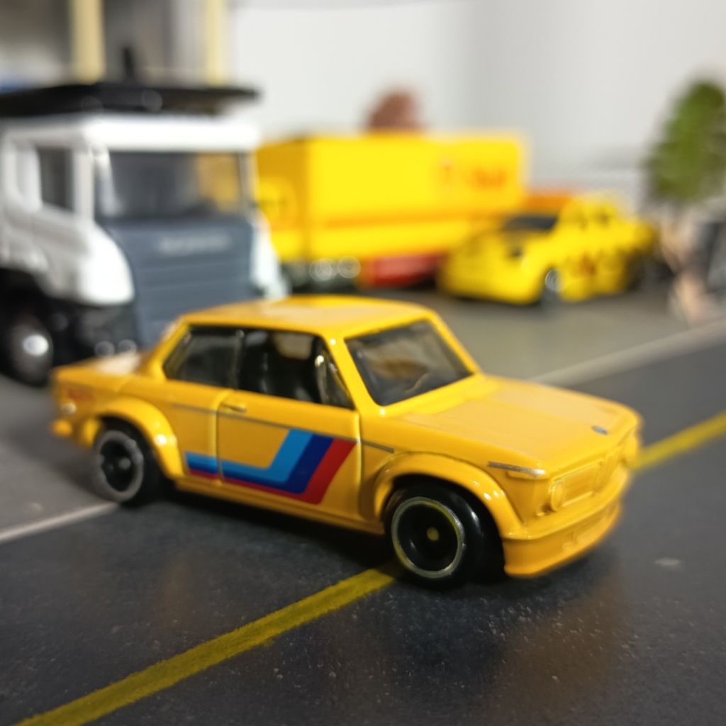 hot wheels loose bmw 2002 yellow