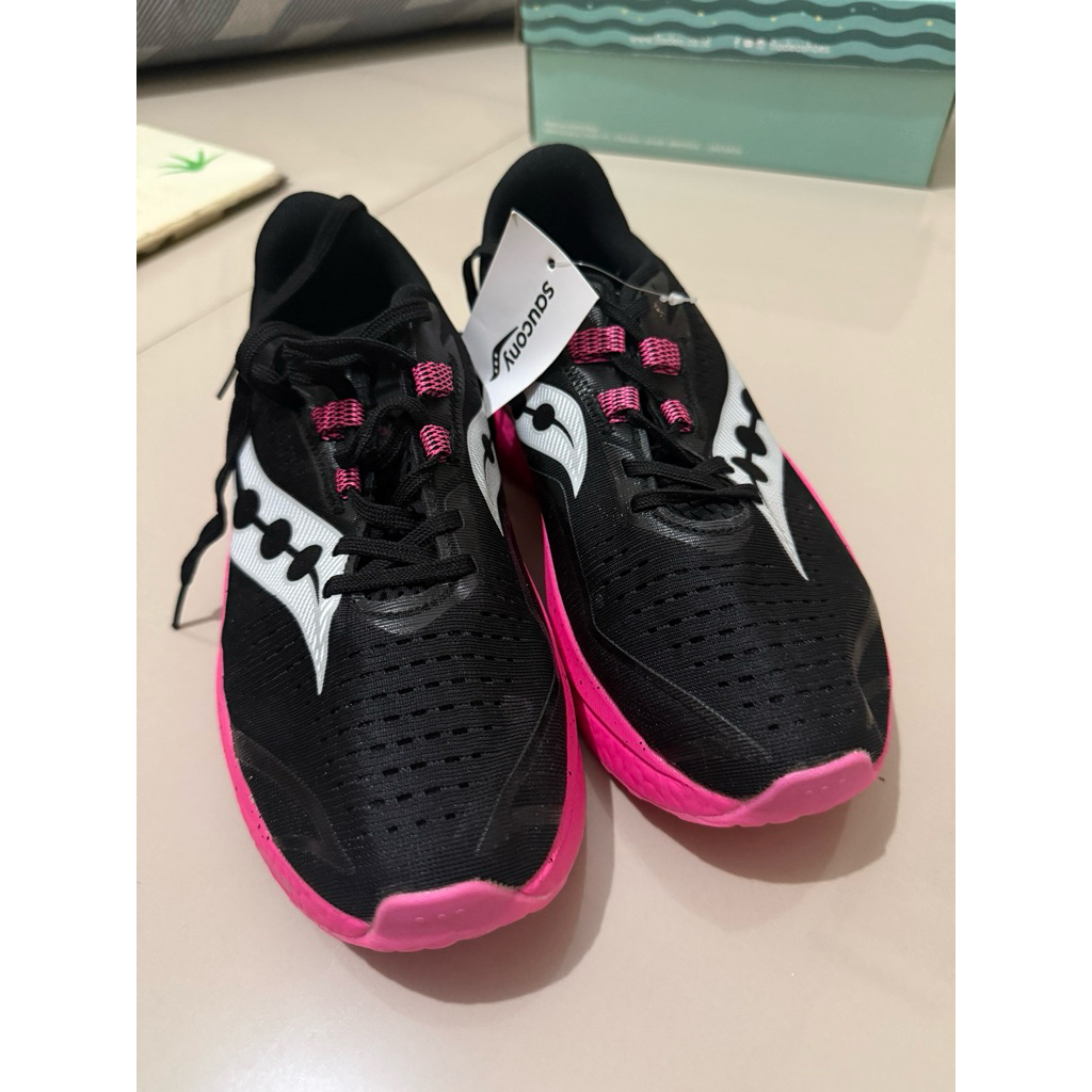 saucony endorphin speed4