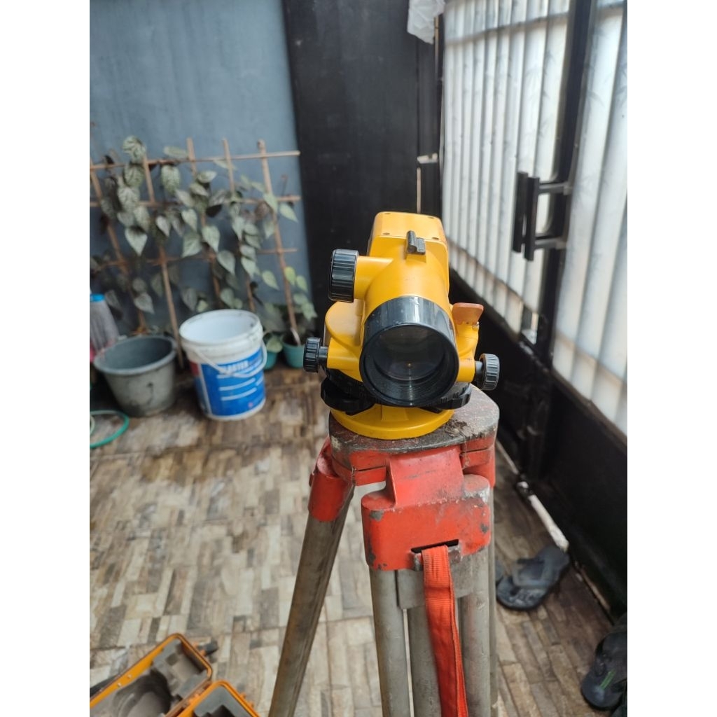 teodolith bekas tanpa tripod merk topcon