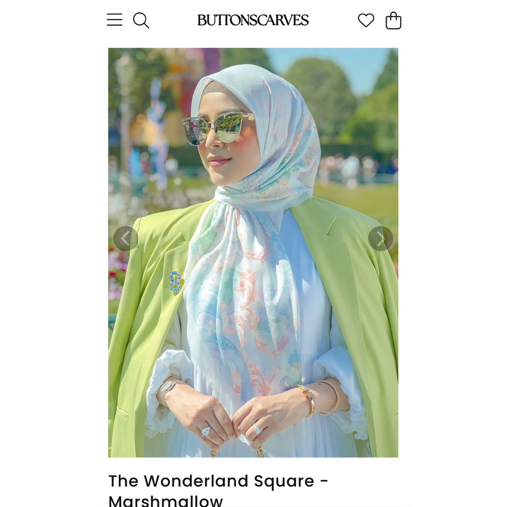 Buttonscarves Alice In Wonderland Voile - Square XL - Marsmallow