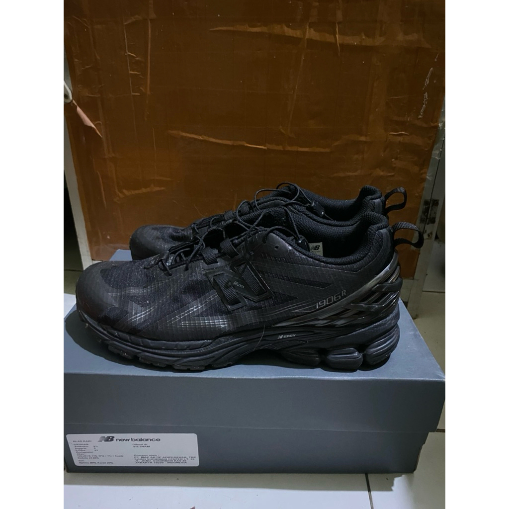 New balance 1906R full black cordura