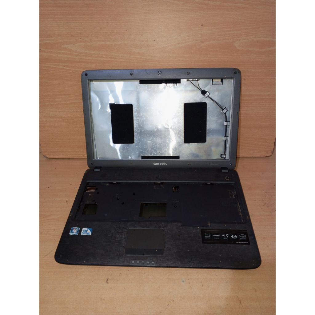 Kesing Casing Case Laptop Samsung R530