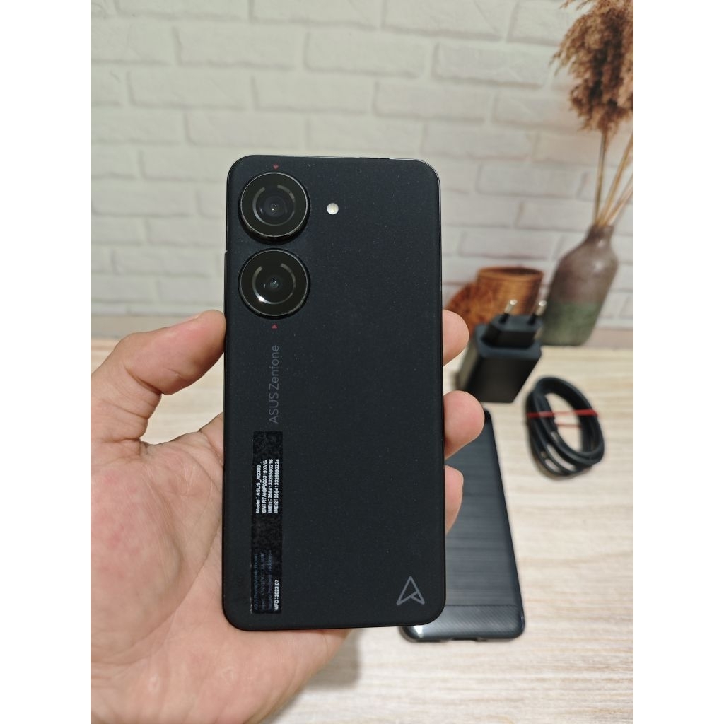Asus Zenfone 10 8/128 garansi resmi second original