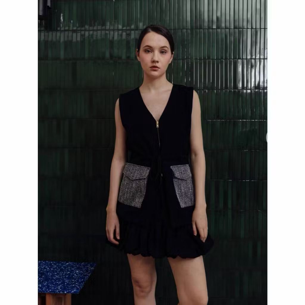 VEZZO SLEEVELESS TOP CMYK