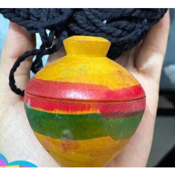 Mainan Tradisional Gasing Kayu