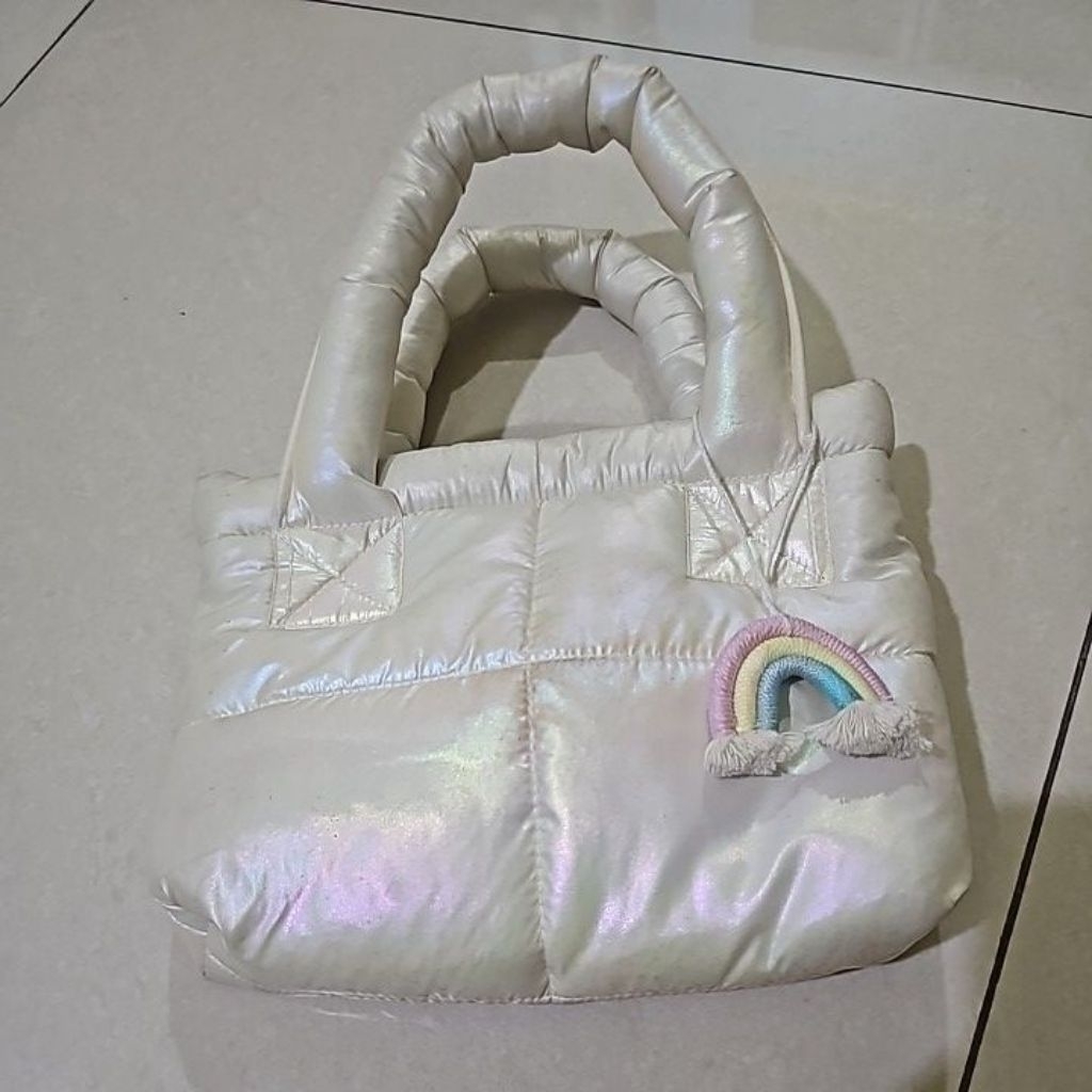 tas bantal mini white pearl