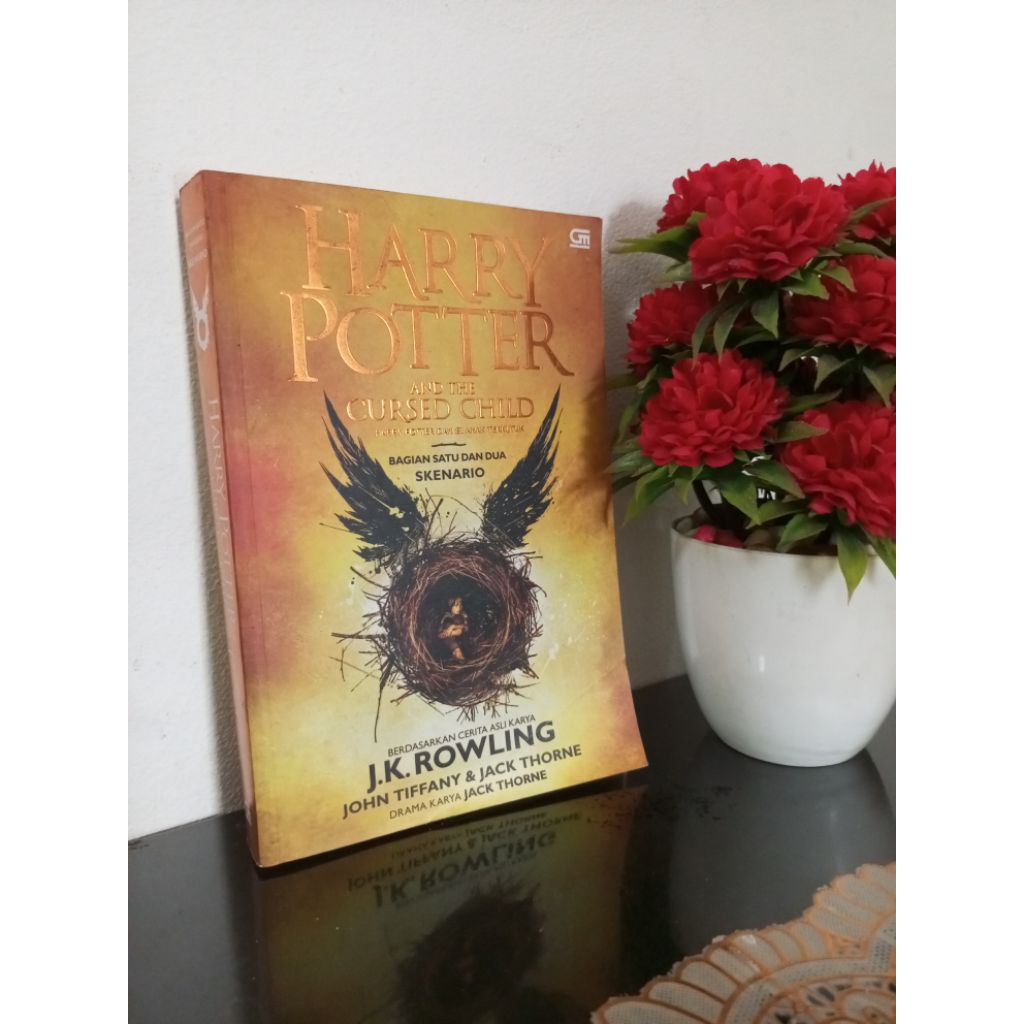 ORIGINAL NOVEL TERJEMAHAN - HARRY POTTER AND THE CURSED CHILD, Harry Potter dan si anak terkutuk