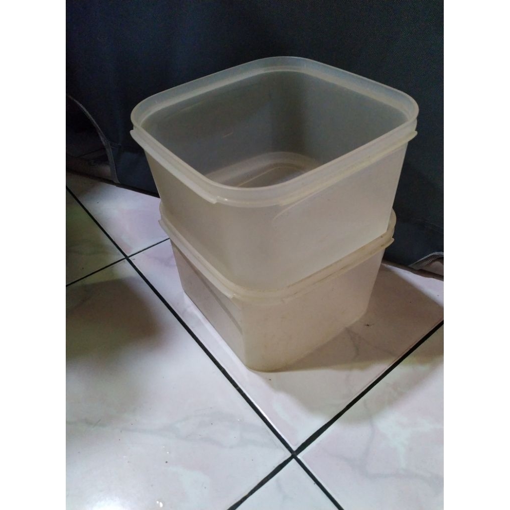 base MM square 2,9 liter Tupperware second 2pcs