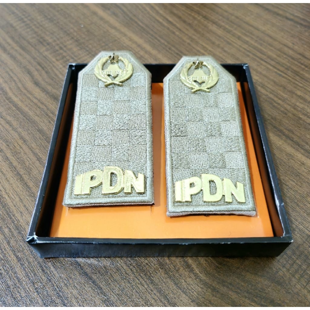 Pangkat PDU TARUNA PRAJA IPDN CREAM  LOGAM TIMBUL