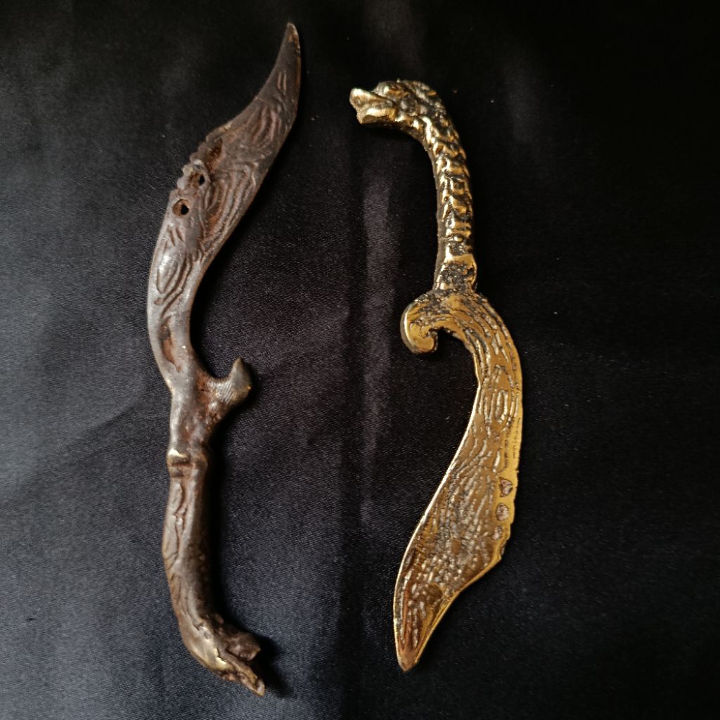 Sepasang Miniatur Kujang Mini Kecil Bahn Kuningan