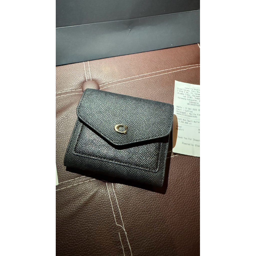 Preloved Coach Wyn wallet black