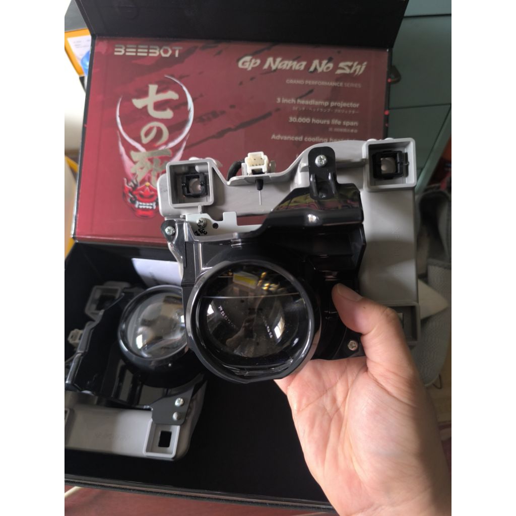 lampu projector headlamp fortuner gr 2.8 tahun 2024 copotan baru