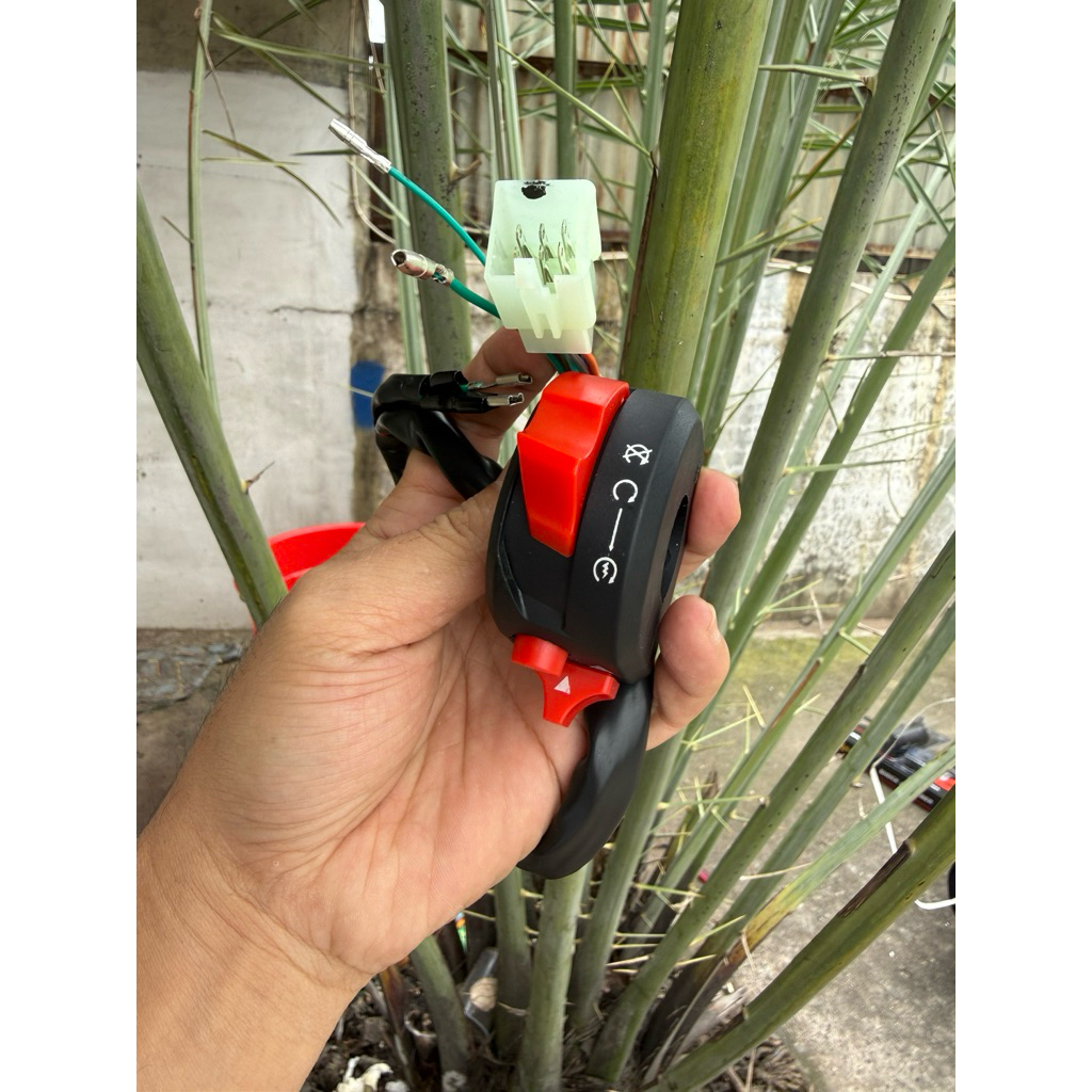 Holder Switch Saklar Kanan 3 tombol Stater on/of engine stop Universal Model Ktc Yamaha Xabre Ducati