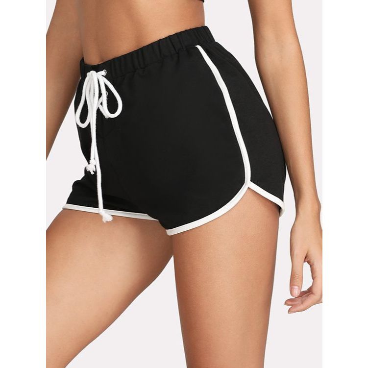 Celana Pendek Wanita UNIQLO