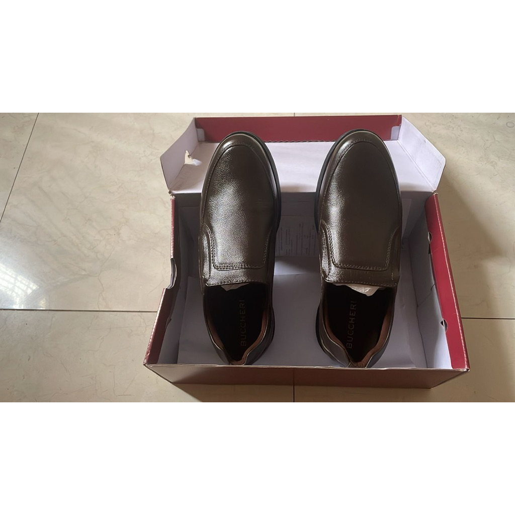 Sepatu Buccheri