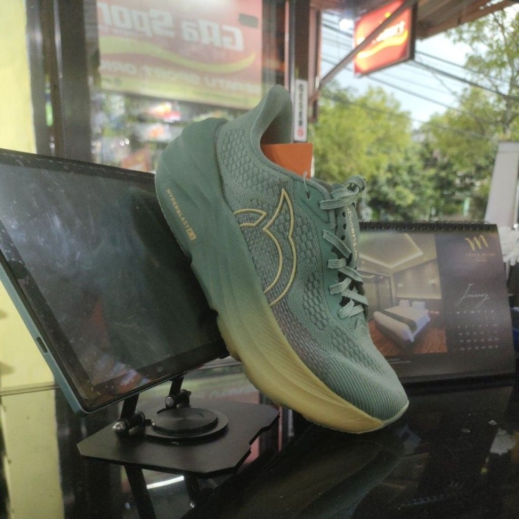 Sepatu Running Ortus Hyperblast 2.1