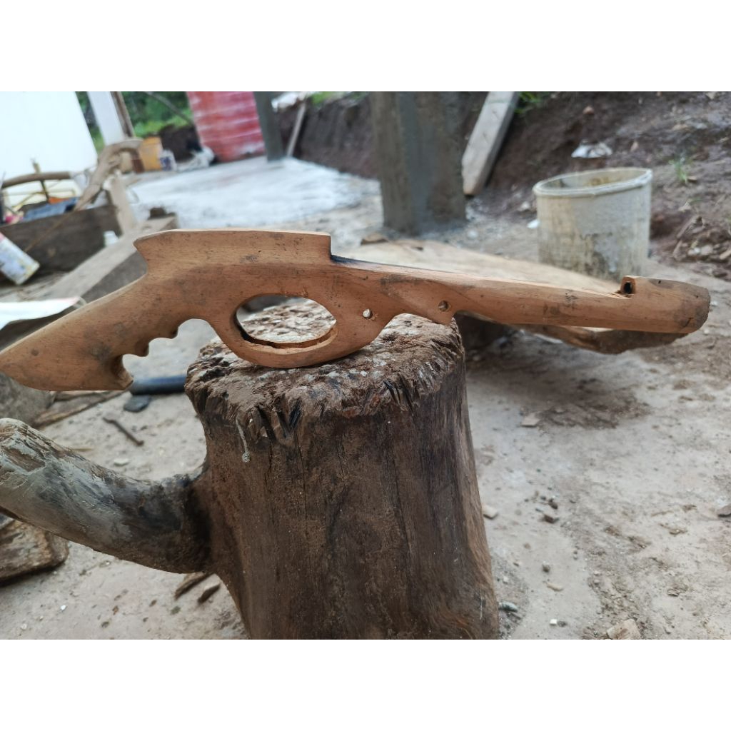 gagang tembakan kayu