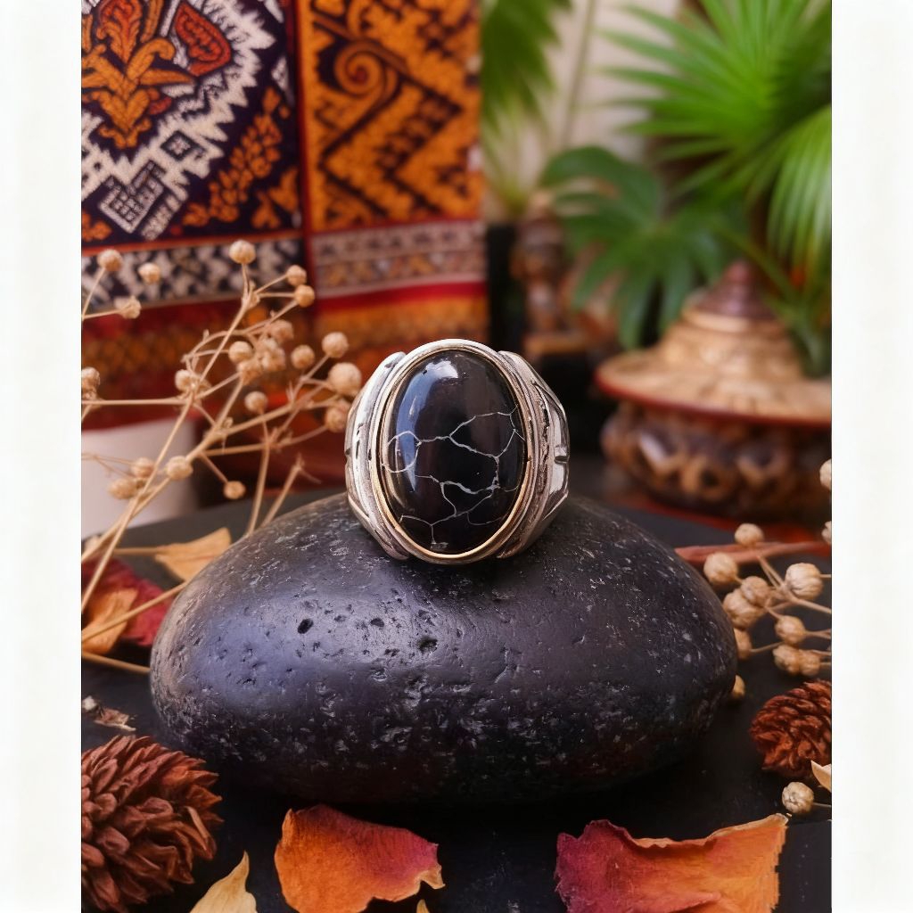 Cincin Batu Akik Pirus Hitam Mesir Bukan Situbondo Urat Putih 18x13mm Ring Monel Tanam Elegan