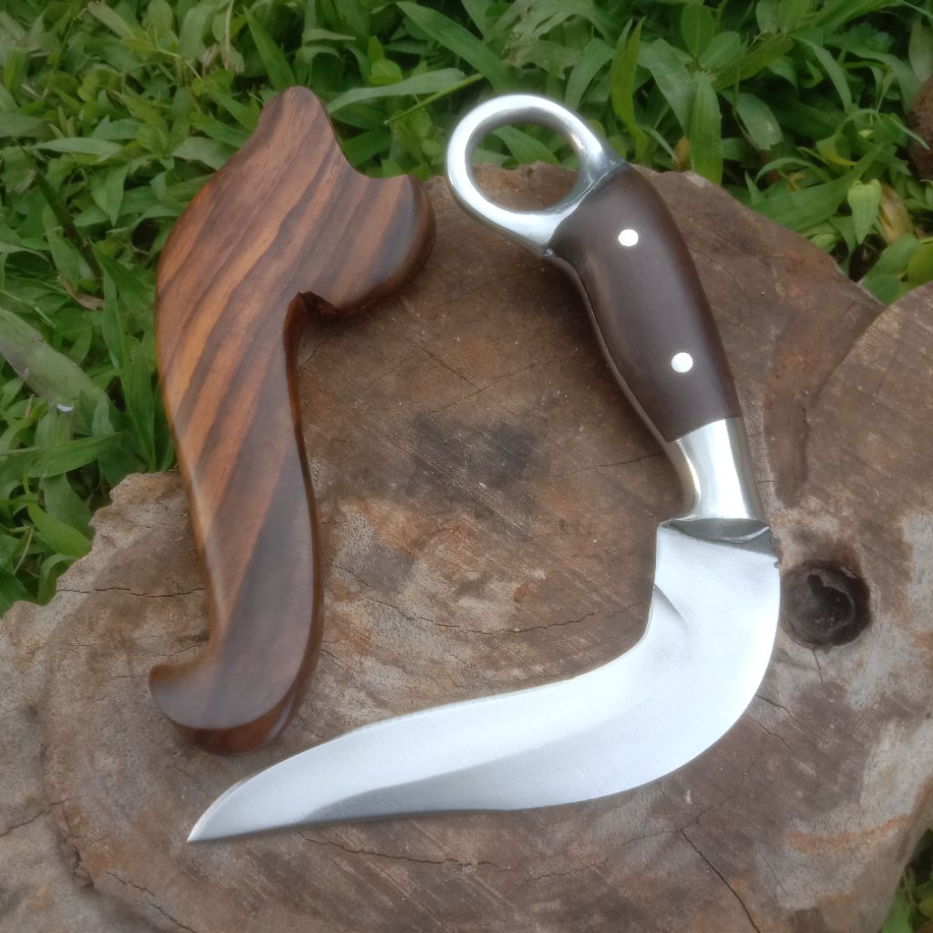 Kerambit Minang Bahan Baja Per Sarung Kayu Sonokeling Kerambit Minang Termurah
