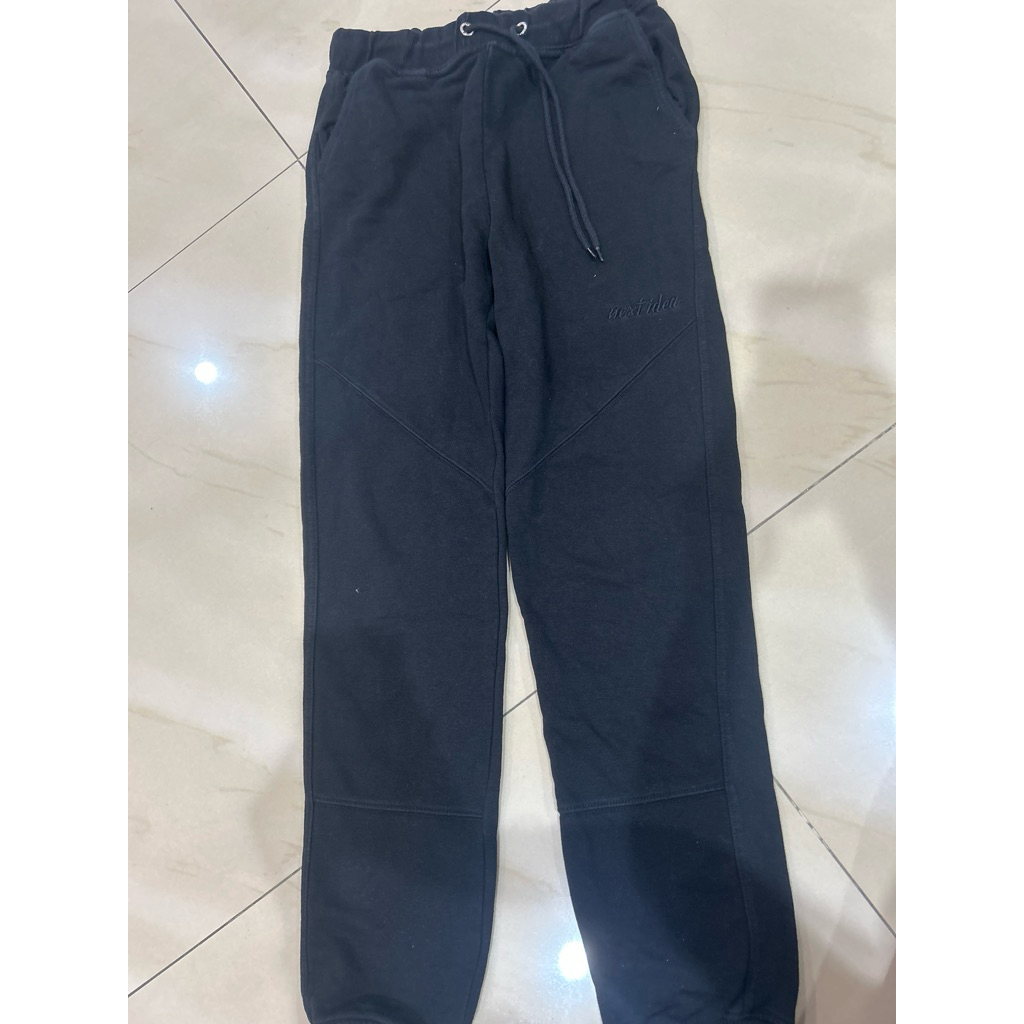 bershka black sweatpants preloved orignal/cuffed sweatpatnts