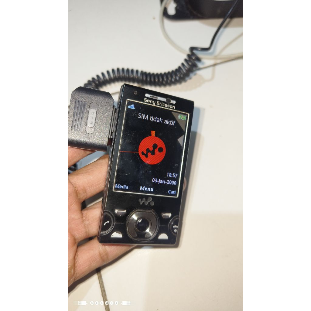 Sonyericsson W995a