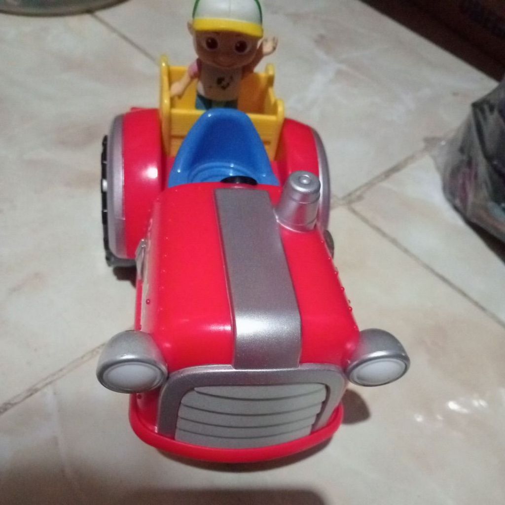 cocomelon tracktor ORI mo*nbug preloved