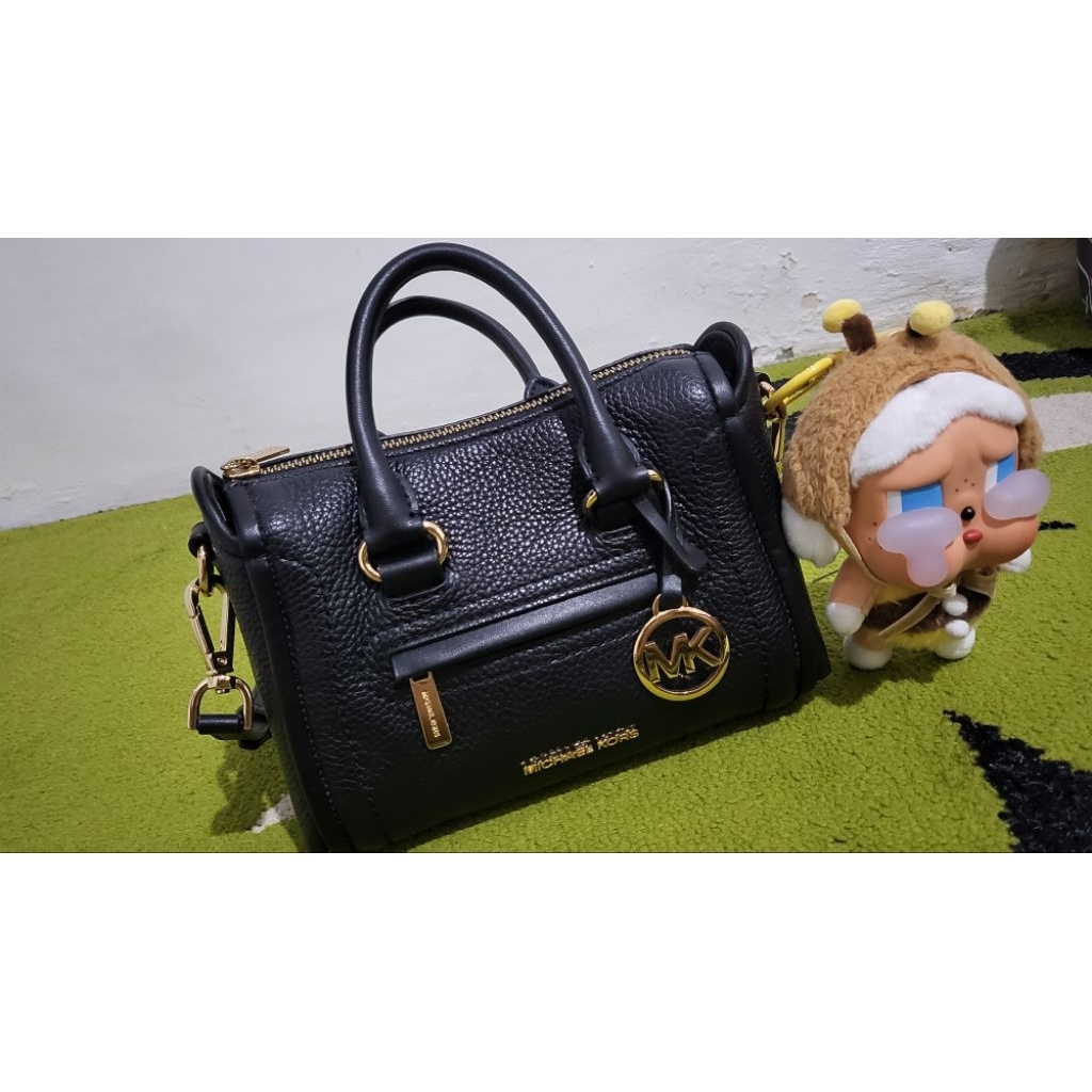 Jual tas Mk Carine mini, Prelove, Black, Original / Auth