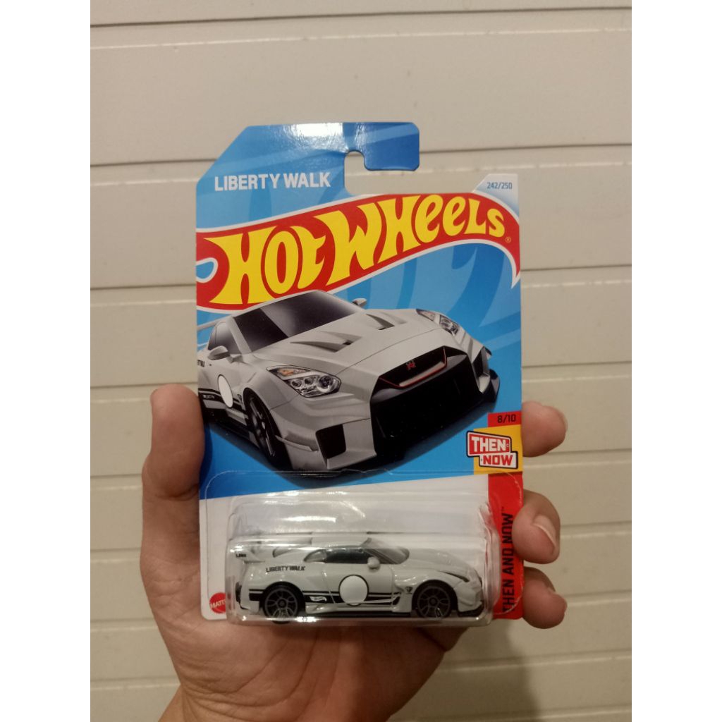 Kerut gantungan - Hot Wheels Nissan GTR R35 LBWK LB-Silhouette Works GT Nissan 35GG-RR Ver.2
