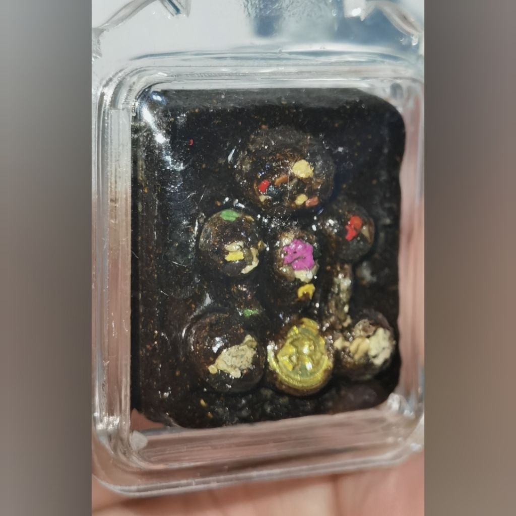 Phra Pidta Kraduk Phee