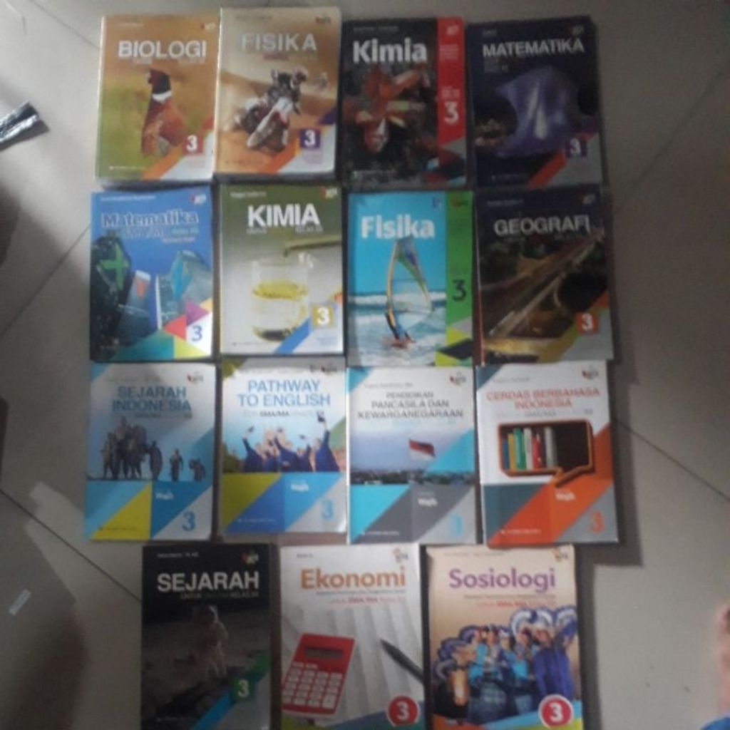 BIOLOGI UNTUK SMA/ MA KELAS XII FISIKA XII KIMIA XII MATEMATIKA XII,Matematika XII KIMIA XII,  Fisik