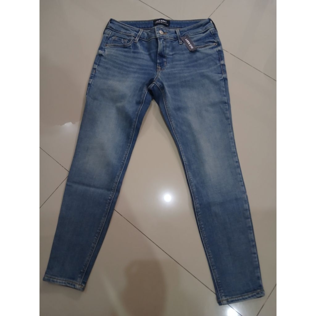 OLN Rockstar Fitted Cropped Denim Jeans