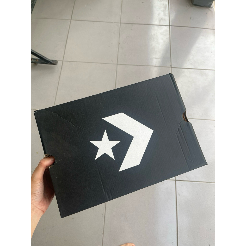 KOTAK SEPATU CONVERSE ASLI