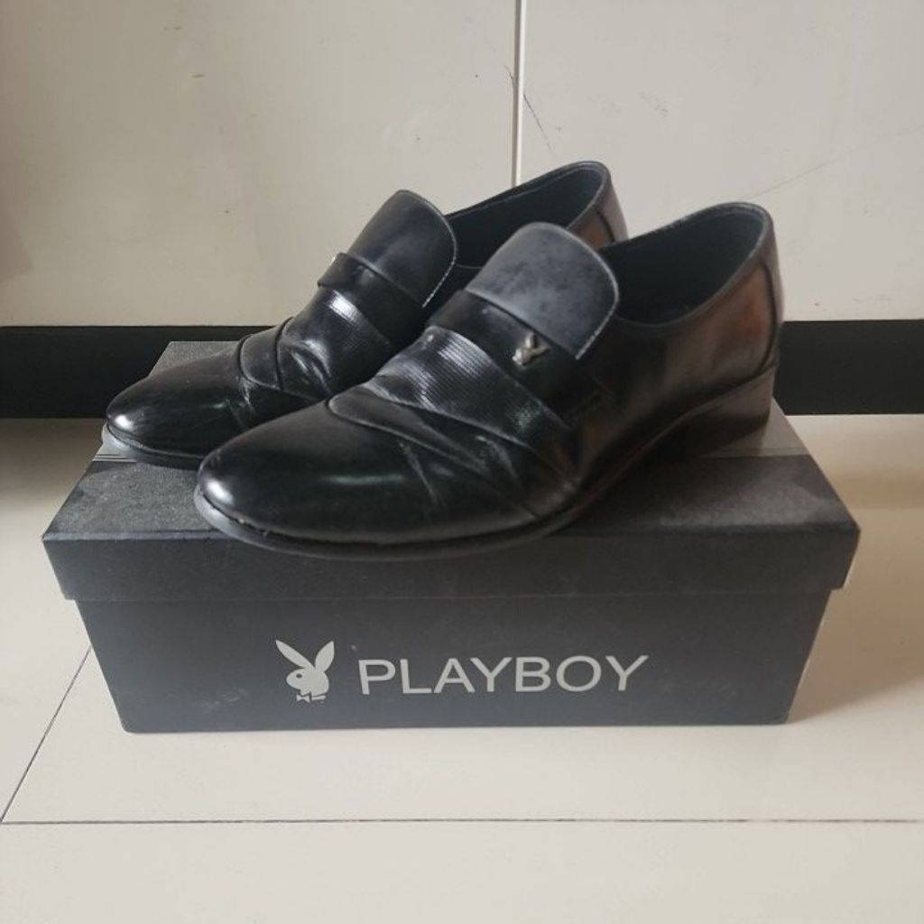 preloved sepatu pantofel pria Playboy ukuran 40