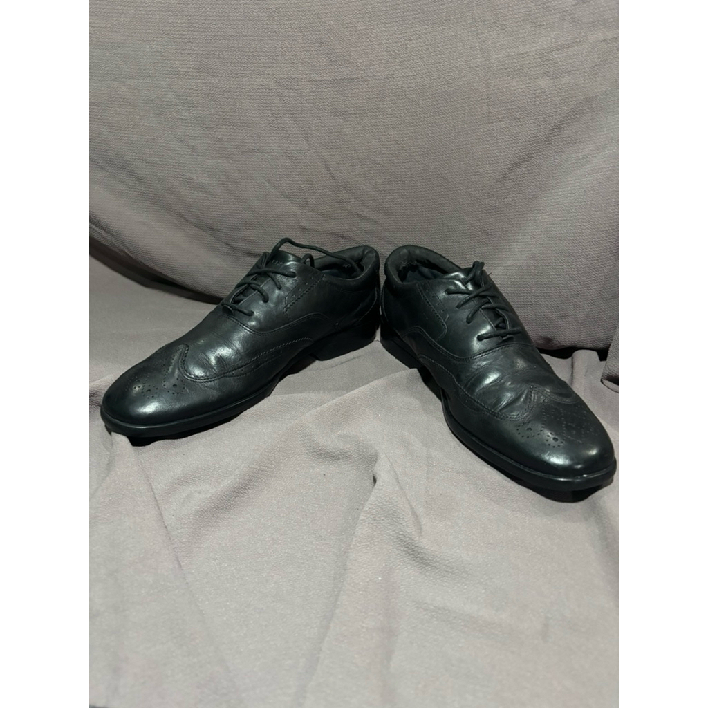 Sepatu second rockport kulit black