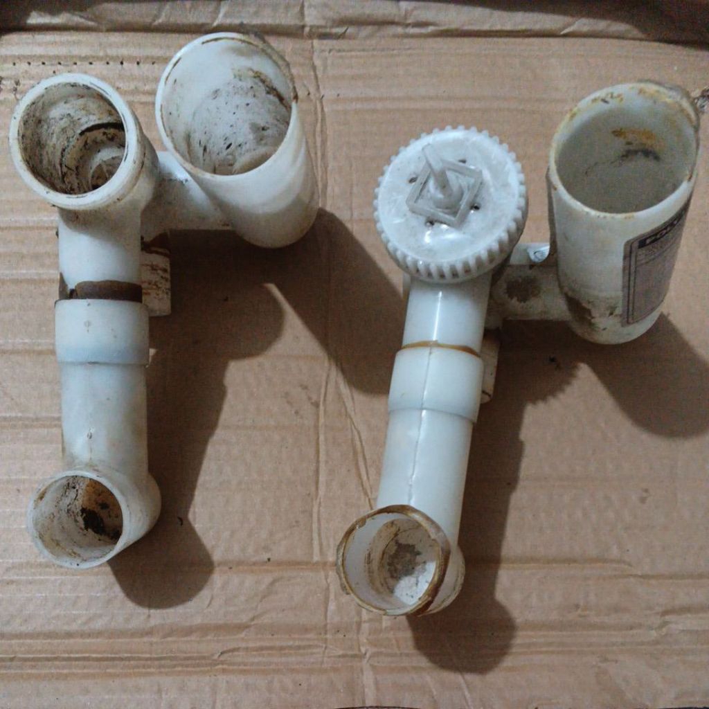 VALVE PIPA PEMBUANGAN SALURAN AIR MESIN CUCI  POLYTRON 2 TABUNG ASLI ORI kapassitas cuci 6-7 kg